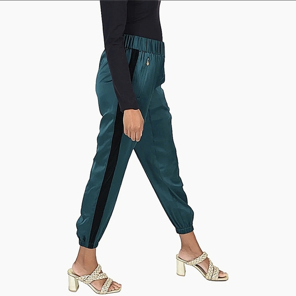 Emily McCarthy-Downtown Jogger In Botanical Green-Size Medium - Picture 3 of 17